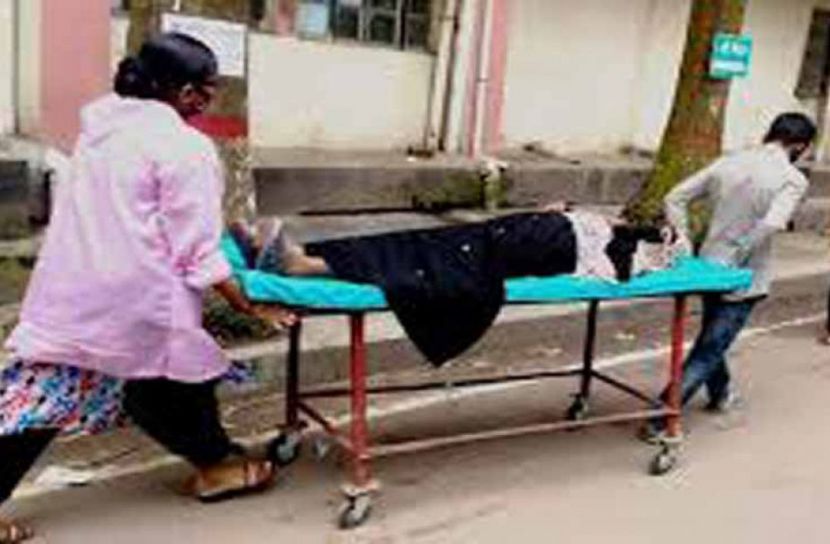 করোনা জেনে পালালো স্বামী,  স্ত্রীর মৃত্যু