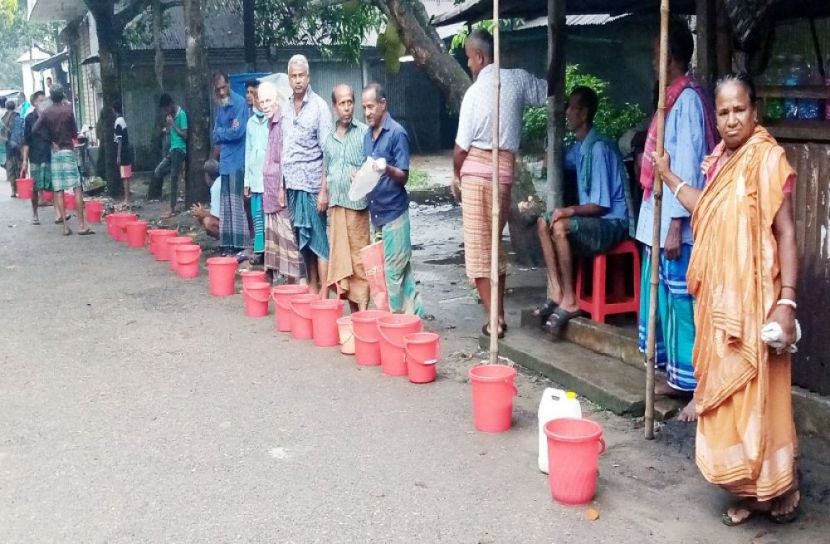 দুধের নায্যদাম পাচ্ছে না খামারিরা
