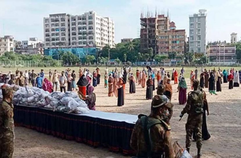 চট্টগ্রামে ২০০ পরিবারকে সেনাবাহিনীর মানবিক সহায়তা