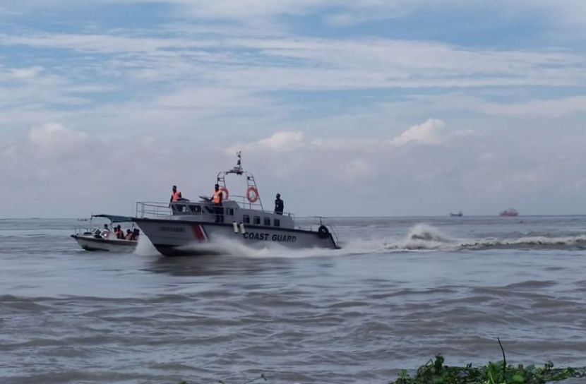 চাঁদপুরে নদীতে কোস্টগার্ডের টহল