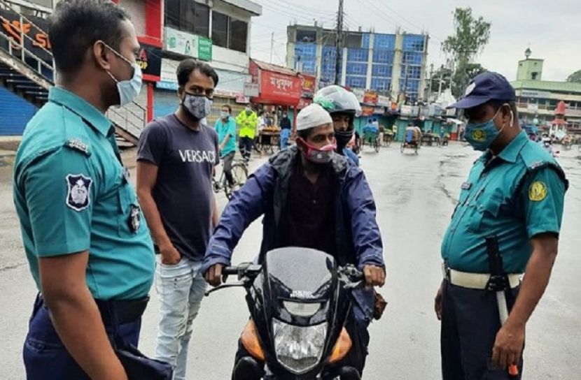 ঢাকায় লকডাউনে গ্রেপ্তার ৯২০০