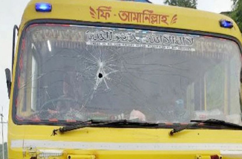 গরুর ট্রাকে ডাকাতি, চালক নিহত