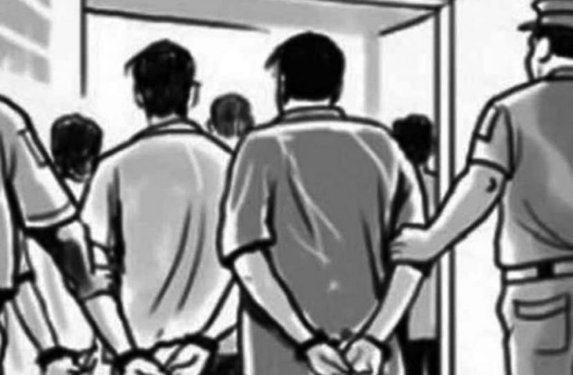 কুমিল্লায় চারটি পৃথক অভিযানে, গ্রেফতার ৫