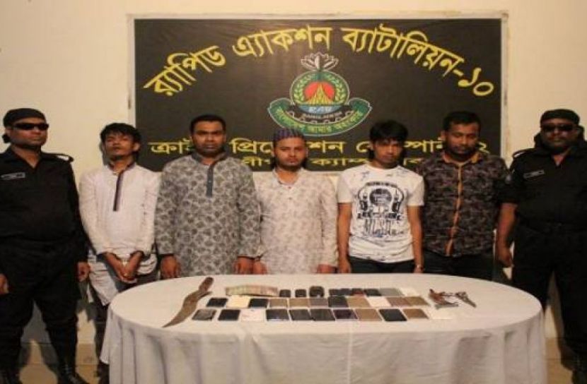 ডাকাতির প্রস্তুতির সময় আটক ৫