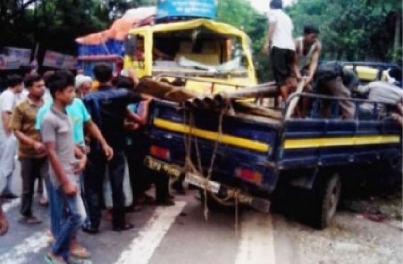 যশোরে ট্রাক-পিকআপ সংঘর্ষে, আহত ৬ 