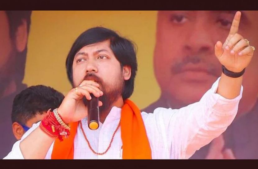 নিশীথ প্রামাণিকের নাগরিকত্ব নিয়ে বিতর্ক