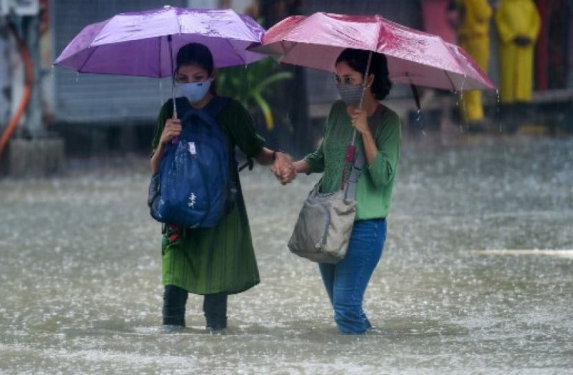 ভারি বর্ষণে ভারতে নিহত বেড়ে ৩১
