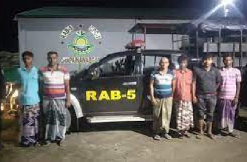 শিবগঞ্জে জুয়ার আসর থেকে আটক ৬ 