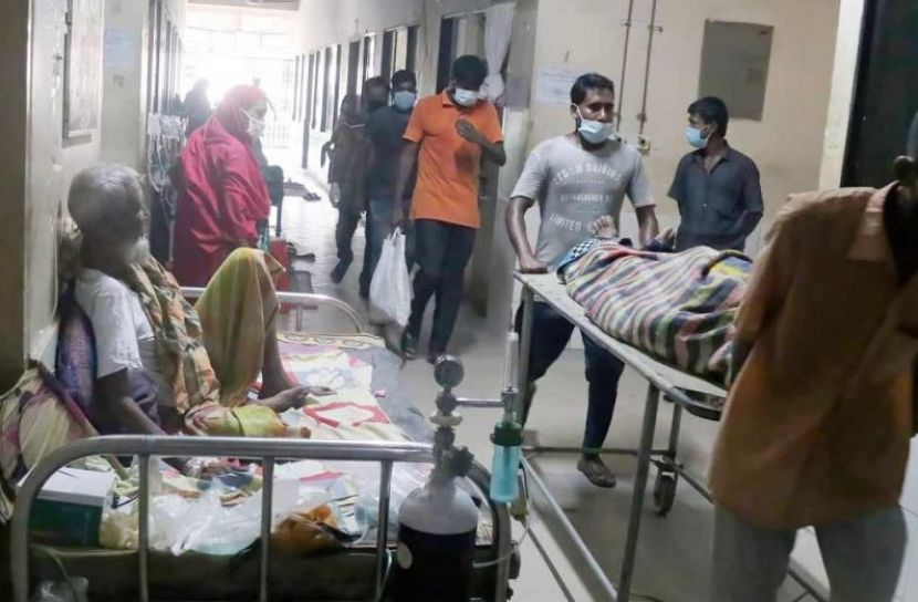 পাবনায় খেলা নিয়ে সংঘর্ষে আহত ১৫