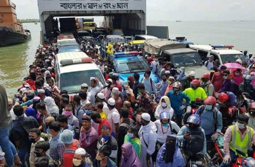 ঈদের দ্বিতীয় দিনেও ঘাটে ঘরমুখো যাত্রীর চাপ