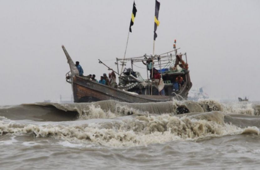 জাহাজ থেকে ২৪ মরদেহ উদ্ধার