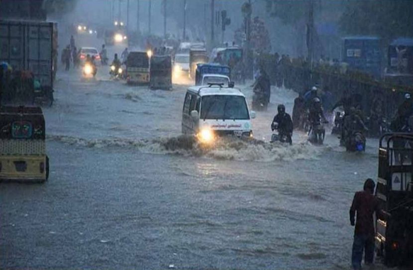 পাকিস্তানে ভারী বর্ষণে নিহত ১৪