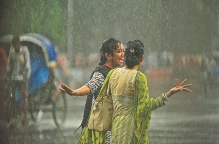 দিন থাকবে বৃষ্টিভেজা