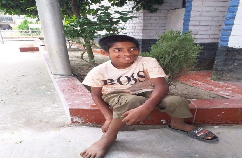 সাভারে বাবা-মাকে খুঁজছে শিশু