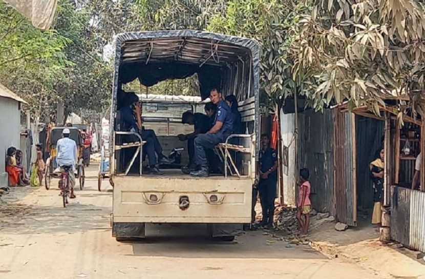 সিরাজগঞ্জে দুই গ্রুপের সংঘর্ষে আহত ১১