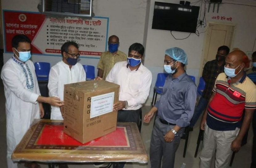 হরিপুর অক্সিজেন কনসেন্ট্রেটর মেশিন হস্তান্তর