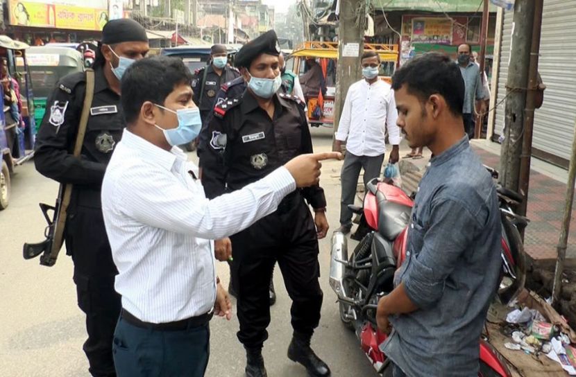 স্বাস্থ্যবিধি না মানায় ৭১ জনকে জরিমানা