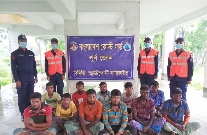 বঙ্গোপসাগর থেকে ১১ জেলে উদ্ধার