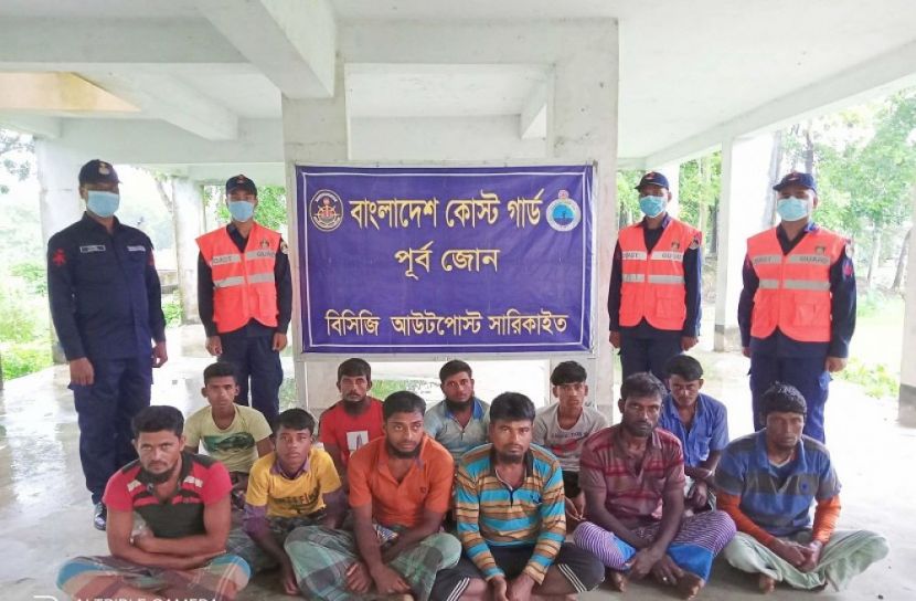 বঙ্গোপসাগর থেকে ১১ জেলেকে জীবিত উদ্ধার