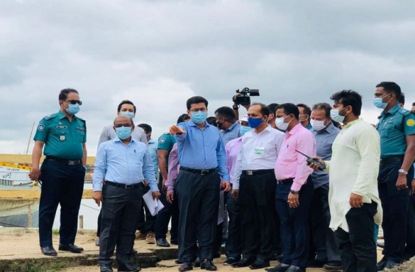 লার্ভা পর্যায়ে থাকা অবস্থায় তথ্য দিন
