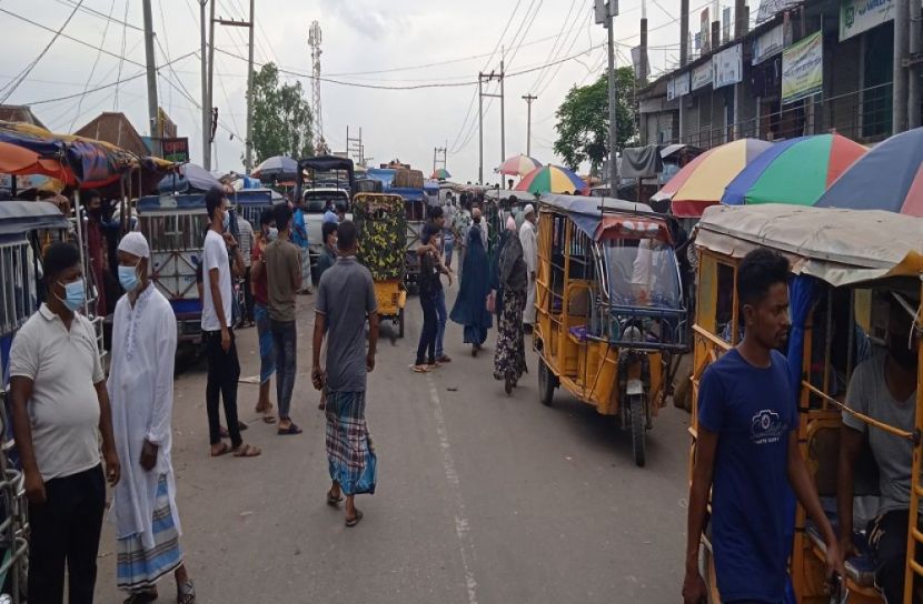 মুন্সীগঞ্জে চলছে ঢিলেঢালা লকডাউন