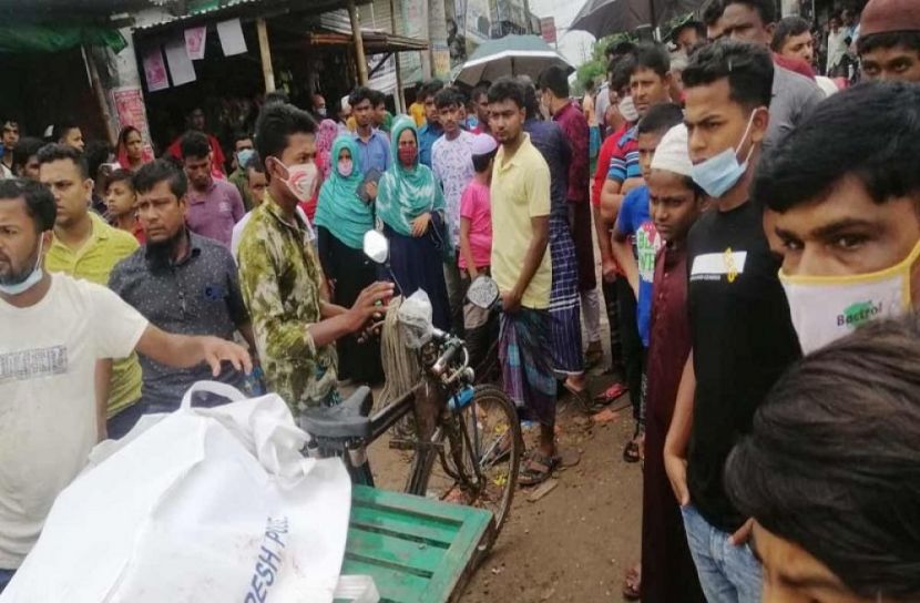 গাজীপুরে কাভার্ডভ্যান চাপায় দম্পতি নিহত
