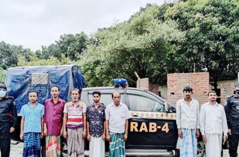 আশুলিয়ার স্কুলে জুয়ার আসর, গ্রেফতার ৭