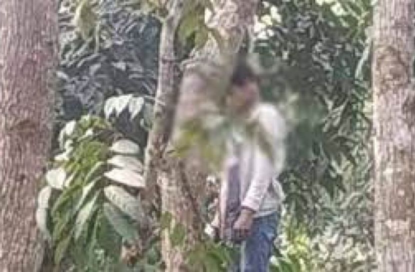 পুকুর পাড়ের গাছে যুবকের ঝুলন্ত লাশ