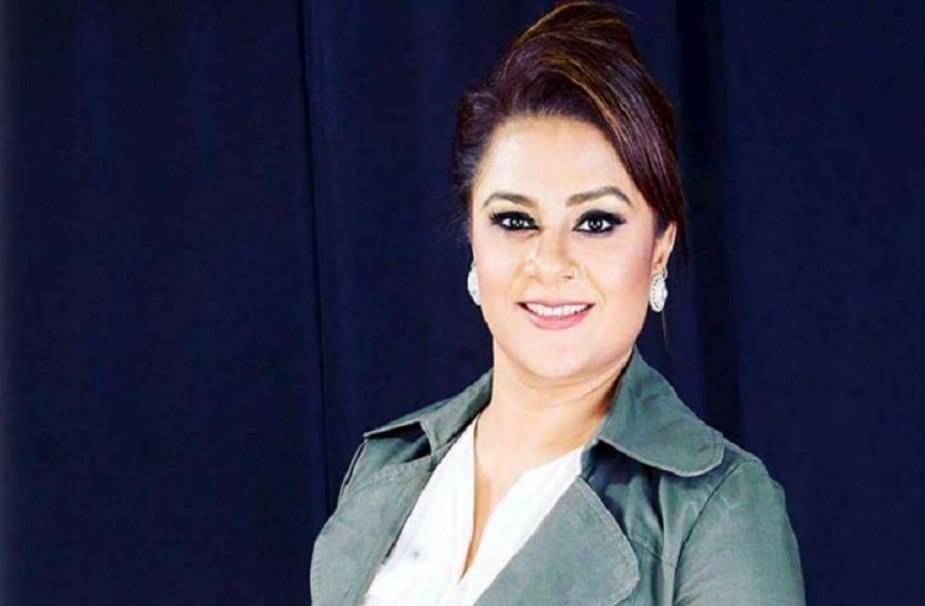 ব্ল্যাকমেইল করে টাকা আদায় করতেন হেলেনা 
