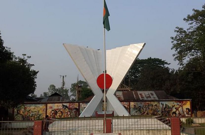 যুদ্ধের স্মৃতি : অচিনপুর কামালপুর