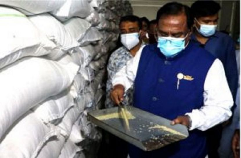 দেশে পর্যাপ্ত খাদ্য মজুদ আছে
