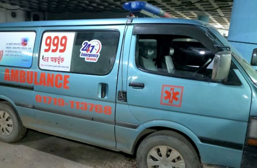 অ্যাম্বুলেন্সে ২১ লাখ টাকার গাঁজা