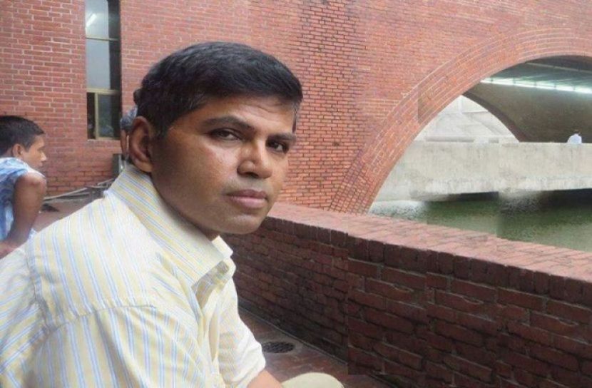 অনুষ্ঠানের দিনই পলায়ন  