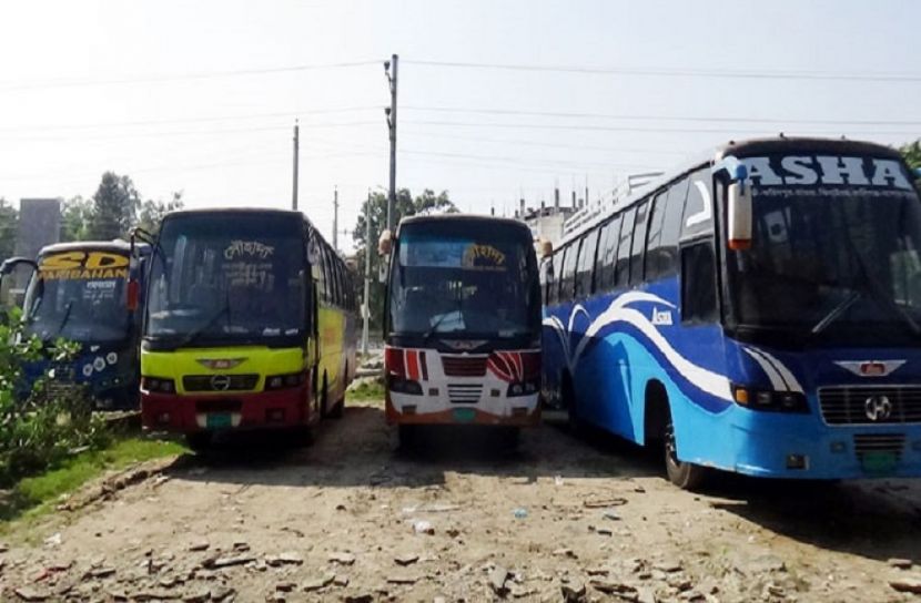 বিধিনিষেধে অমান্য ৪৭ বাস আটক