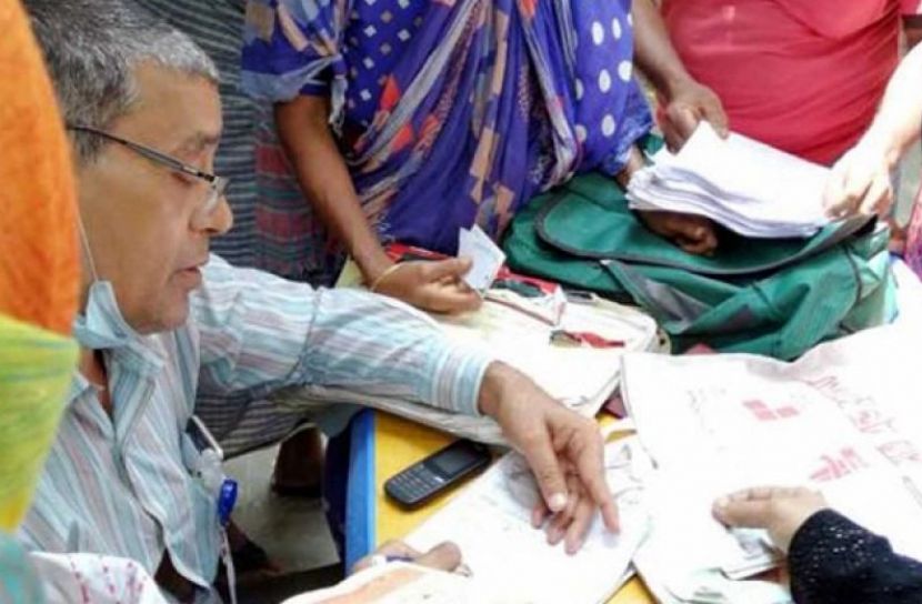 টিকা নিবন্ধনে টাকা নেয়ায় ৩ স্বাস্থ্যকর্মীকে প্রত্যাহার
