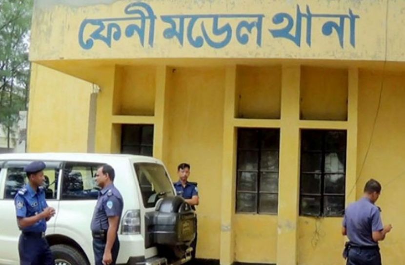 ছিনতাইকালে কিশোর গ্যাংয়ের ৪ সদস্য গ্রেফতার 