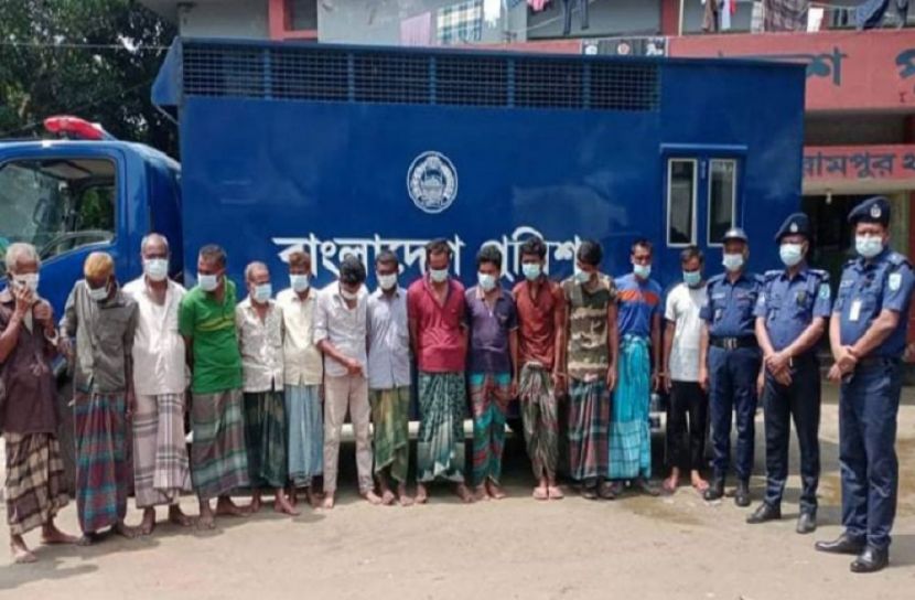 দিনাজপুরে  ১০ জুয়াড়ি আটক