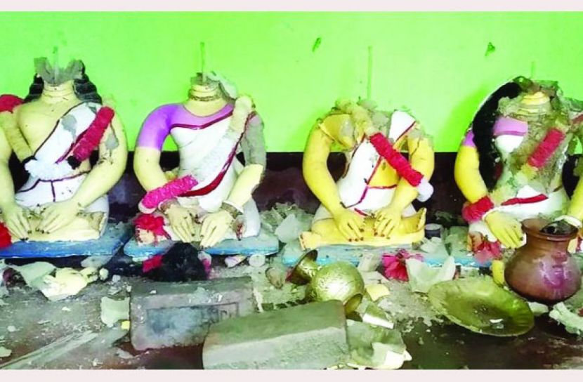 খুলনায় মন্দির ভাঙায় ১০ জনের রিমান্ড