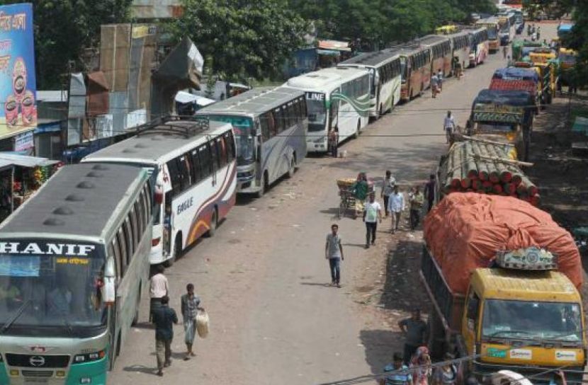 দৌলতদিয়ায় যানবাহনের দীর্ঘসারি
