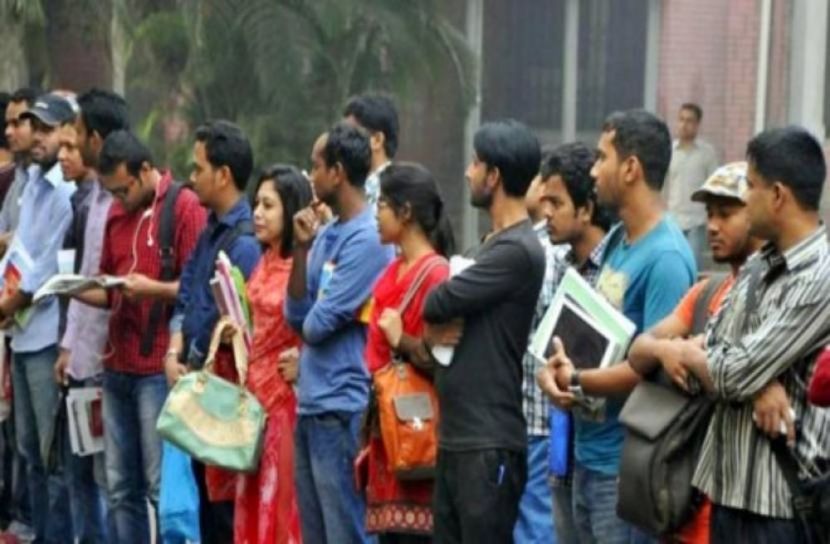 চাকরির বয়সসীমা ডিসেম্বর পর্যন্ত বাড়ানোর প্রস্তাব 
