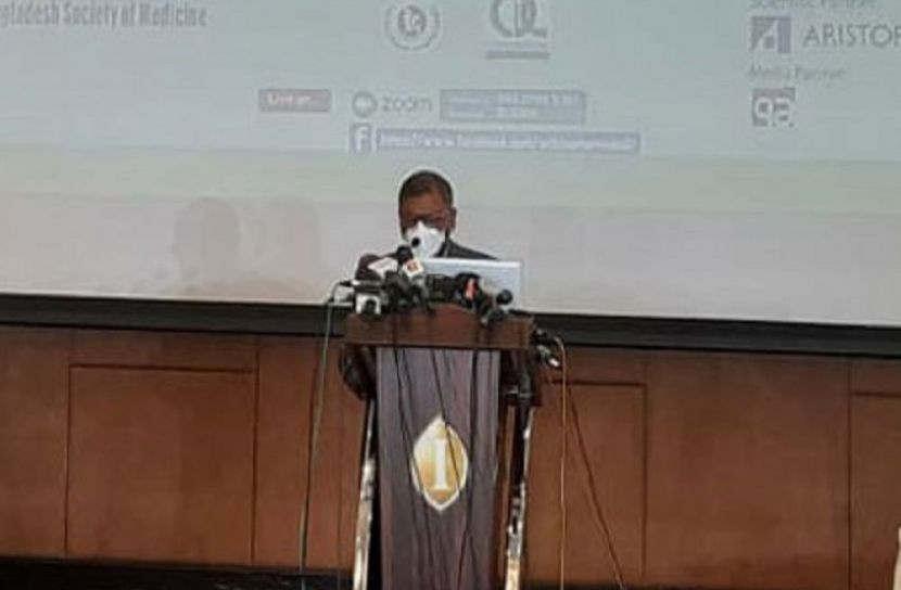 ‘ধৈর্য ধরেন, টিকা পাবেন’