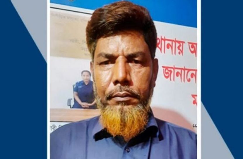 জনপ্রতিনিধির ছদ্মবেশে গাঁজা বিক্রি