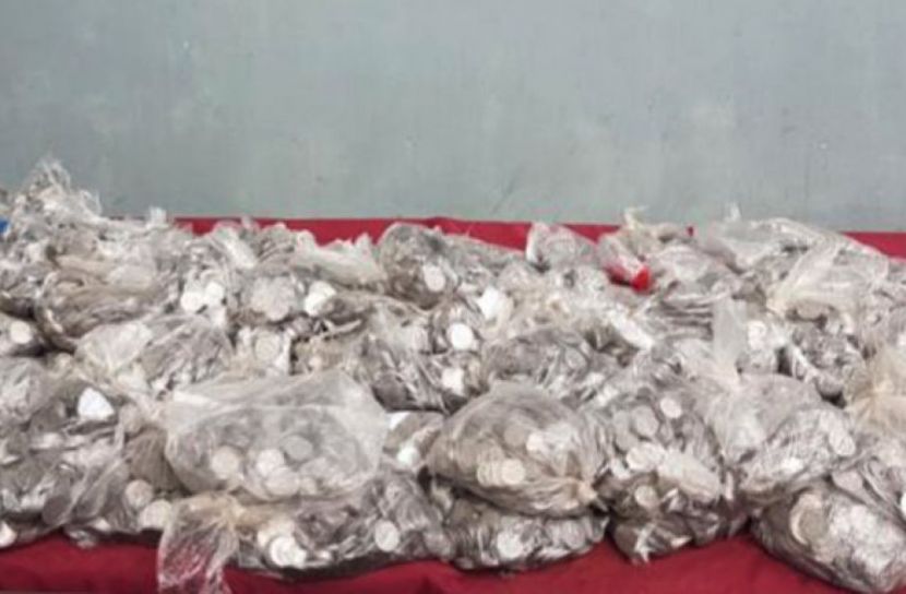 বাংলাদেশি কয়েন পাচারের চেষ্টা, আটক ১