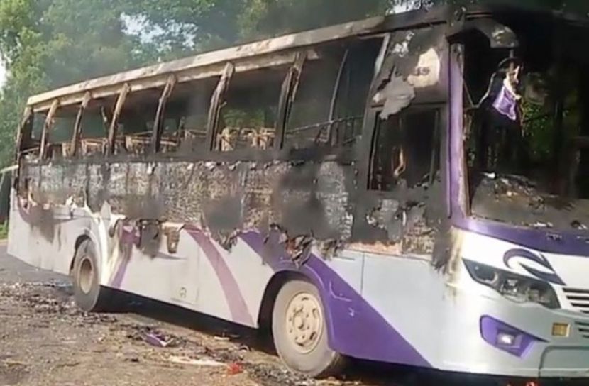 বাসচাপায় দুই নারী পথচারী নিহত 