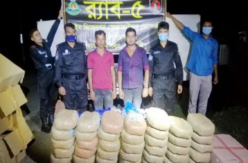 জরুরি ওষুধের গাড়িতে ১০০ কেজি গাঁজা