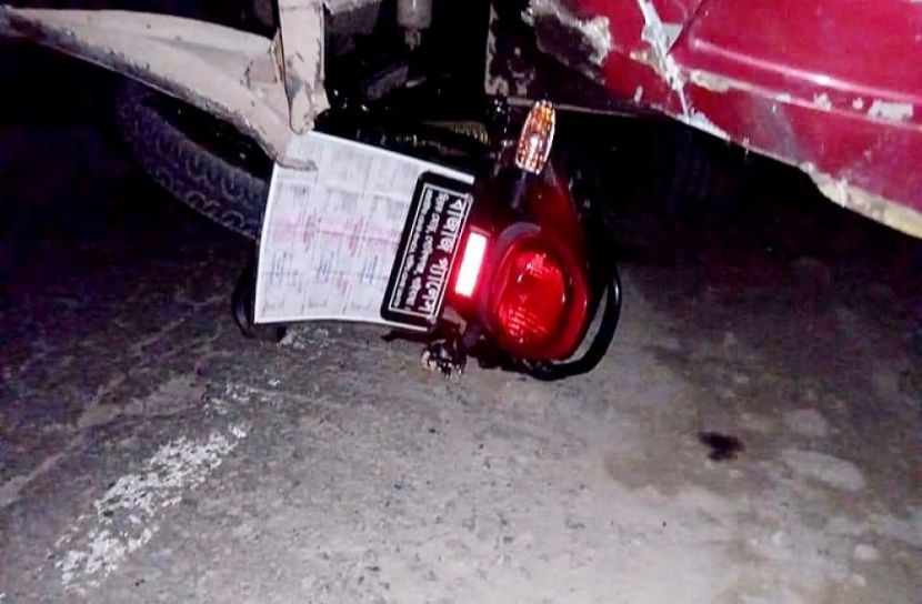 বাসচাপায় প্রাণ গেল ৩ মোটসাইকেল আরোহীর