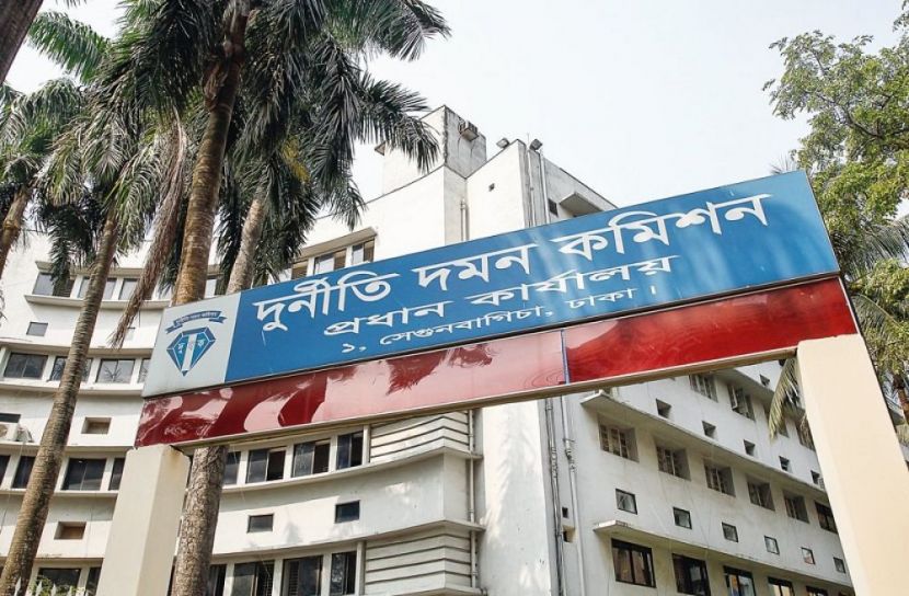 পেট্রোবাংলা-তিতাসের ২০ জনকে দুদকের তলব