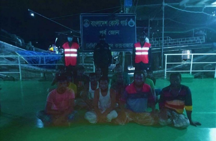 বঙ্গোপসাগর থেকে ১৩ জেলে উদ্ধার