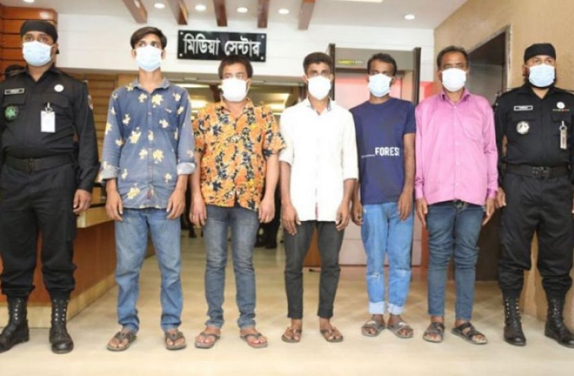 গাড়ি চোরাই চক্রের ৫ সদস্য গ্রেফতার