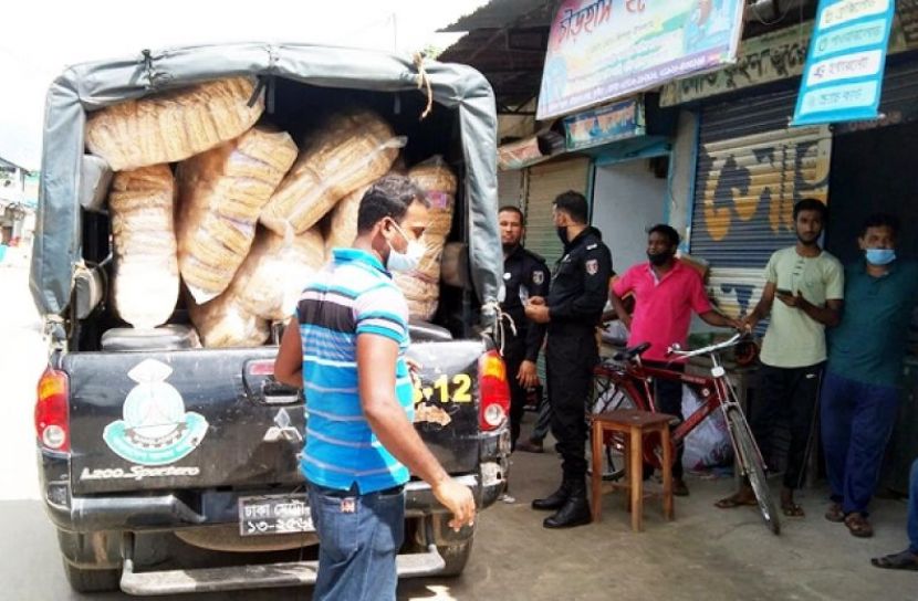 ৪ প্রতিষ্ঠানকে দুই লাখ টাকা জরিমানা